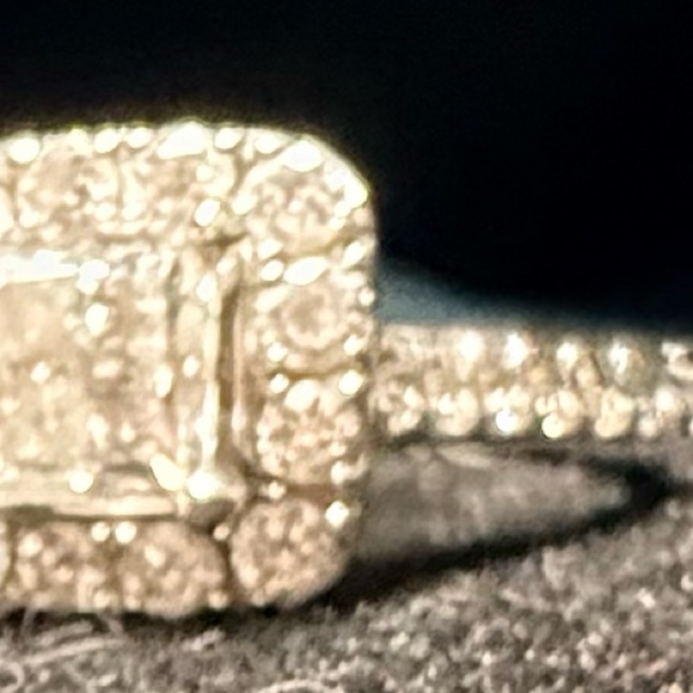 1.05ctw Princess Cut Diamond Halo Engagement Ring